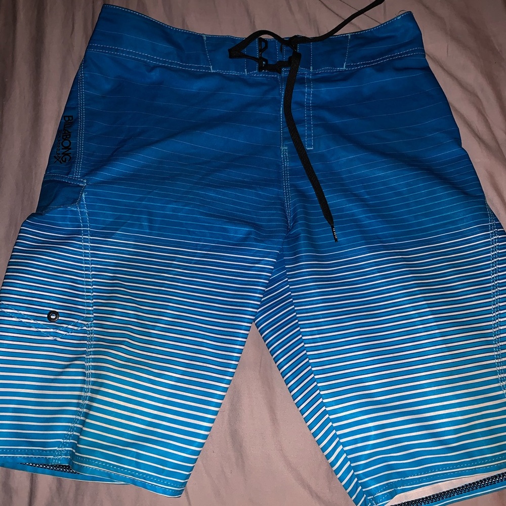 Men’s billabong boardshorts